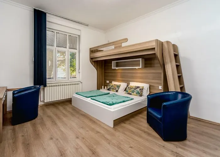 Ikar Apartments
