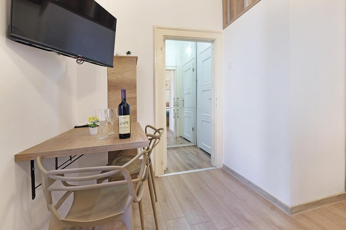 Apartment Ikar *